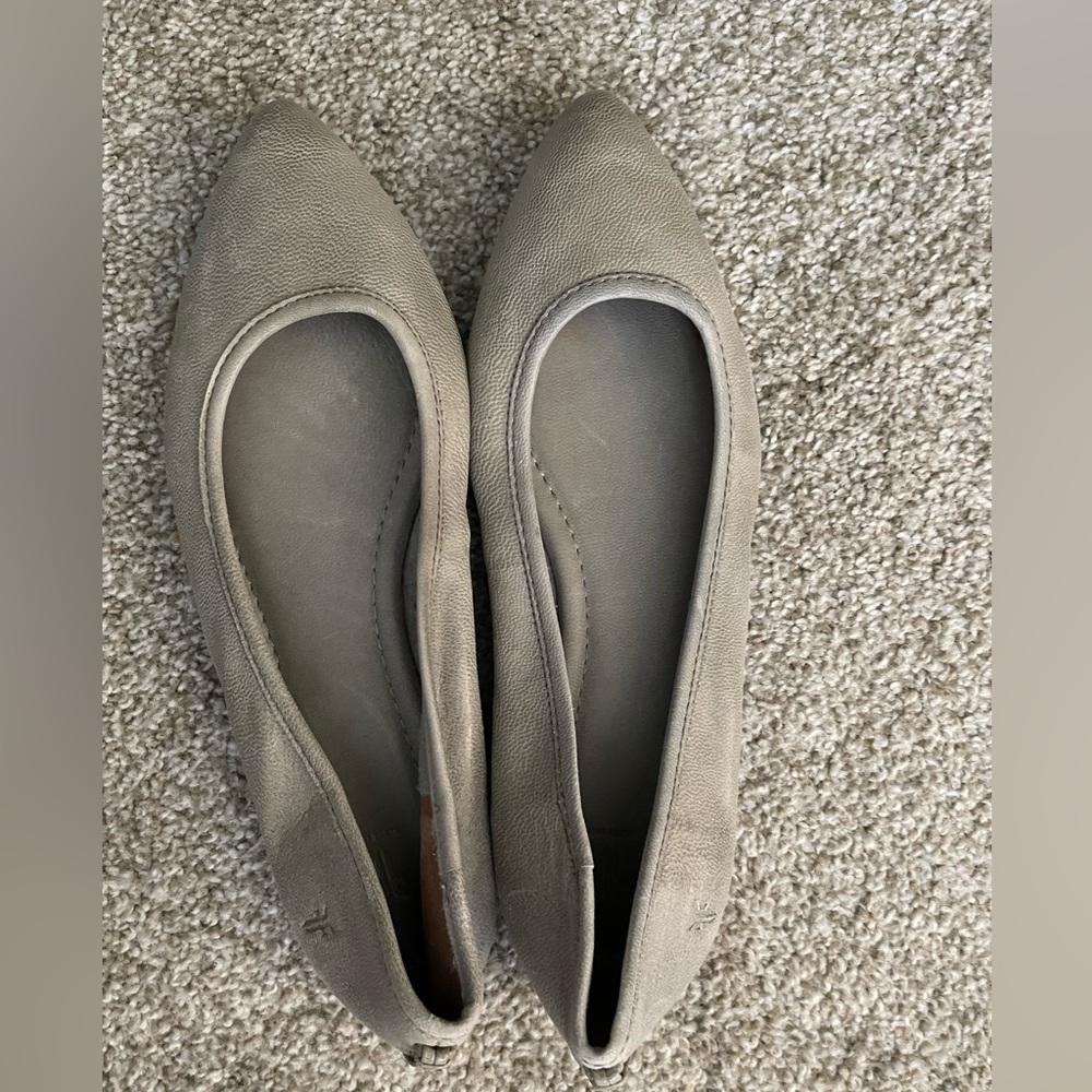 NEW Frye Pointed Flats